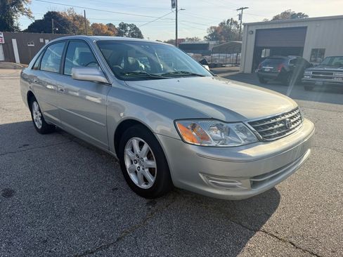 Used 2003 Toyota Avalon XL image 3