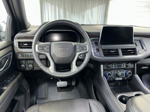 Certified 2024 Chevrolet Tahoe Z71 w/ Luxury Package image 2