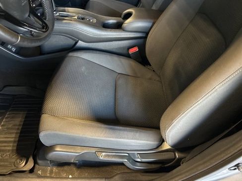 Used 2019 Honda HR-V Sport image 16