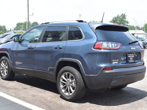 Used 2020 Jeep Cherokee Latitude Plus w/ Cold Weather Group AWD/4WD image 13