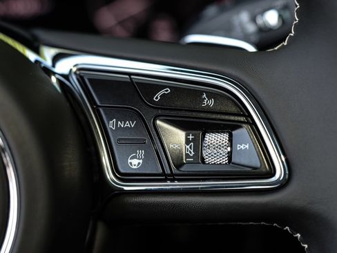 Used 2023 Bentley Bentayga Speed image 19