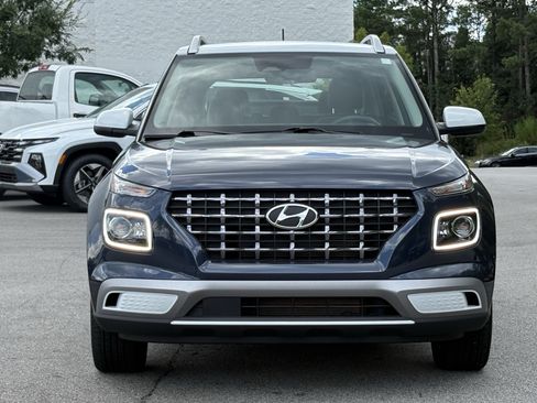 Used 2025 Hyundai Venue Limited FWD image 26