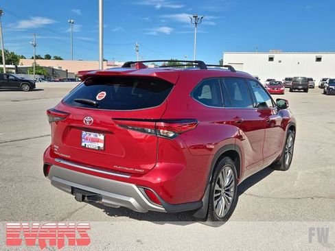 Used 2021 Toyota Highlander Platinum AWD/4WD image 32