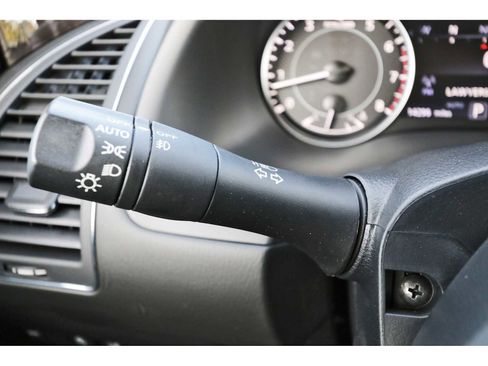 Used 2024 Nissan Armada Platinum w/ Captain's Chairs Package image 18