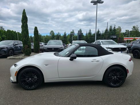 New 2026 MAZDA MX-5 Miata Club RWD image 2
