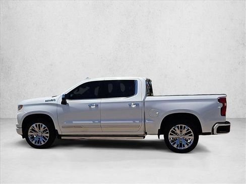 Used 2023 Chevrolet Silverado 1500 High Country w/ High Country Premium Package AWD/4WD image 15