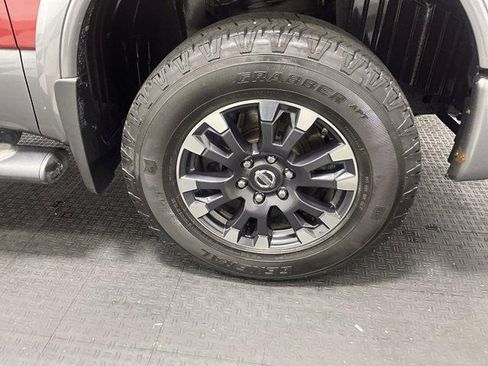 Used 2017 Nissan Titan PRO-4X AWD/4WD image 20