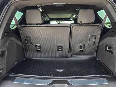 Used 2022 Cadillac Escalade Premium Luxury w/ Performance Package AWD/4WD image 23
