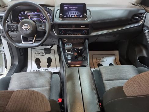 Used 2023 Nissan Rogue SV FWD image 15