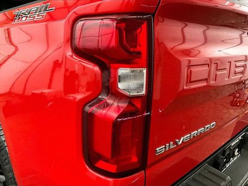 Used 2020 Chevrolet Silverado 1500 LT Trail Boss AWD/4WD image 28