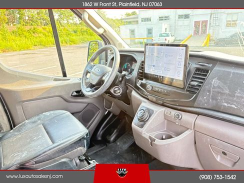 Used 2022 Ford E-Transit Medium Roof w/ Load Area Protection Package RWD image 17
