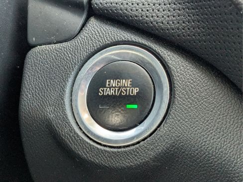 Used 2020 Chevrolet Equinox Premier AWD/4WD image 32