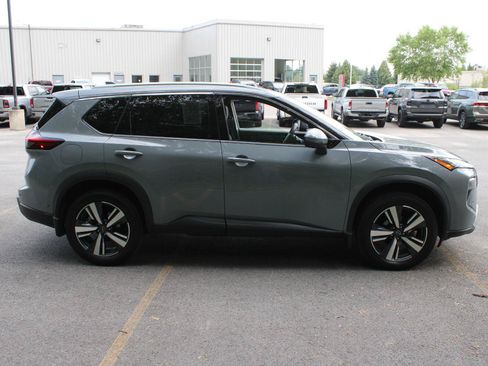 Used 2024 Nissan Rogue SL w/ SL Premium Package AWD/4WD image 4
