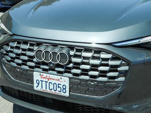 Used 2025 Audi Q5 Premium w/ Convenience Package AWD/4WD image 8
