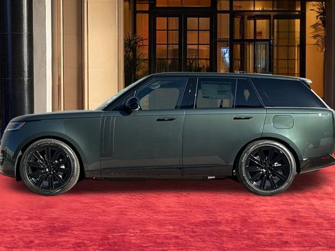 New 2026 Land Rover Range Rover SE image 3