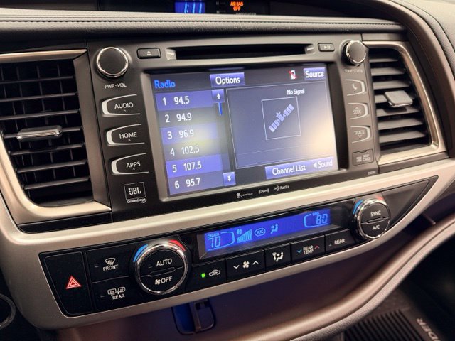 Used 2019 Toyota Highlander Limited AWD/4WD image 11