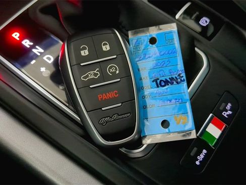 New 2025 Alfa Romeo Tonale w/ Premium Package image 49