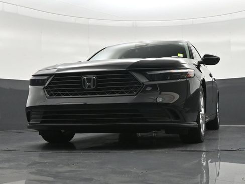Used 2023 Honda Accord LX image 33