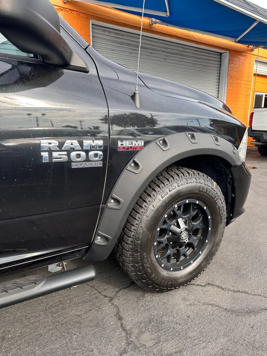 Used 2019 RAM 1500 Express AWD/4WD image 2