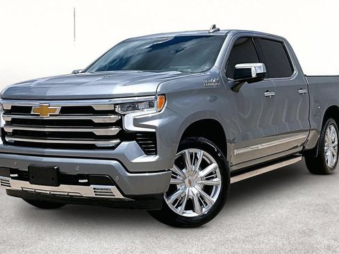 Used 2023 Chevrolet Silverado 1500 High Country w/ High Country Premium Package AWD/4WD image 14