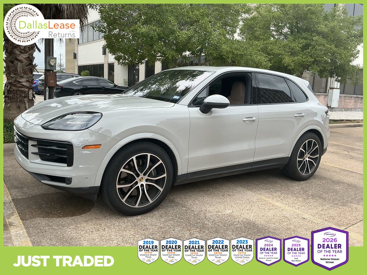 Used 2024 Porsche Cayenne AWD/4WD image 1