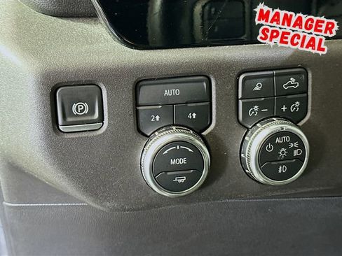 Used 2025 GMC Sierra 1500 SLT AWD/4WD image 11
