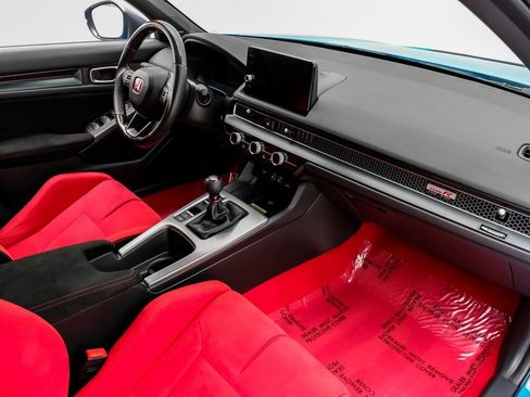 Used 2023 Honda Civic Type R image 11