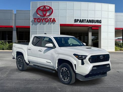 Used 2025 Toyota Tacoma TRD Sport RWD image 1