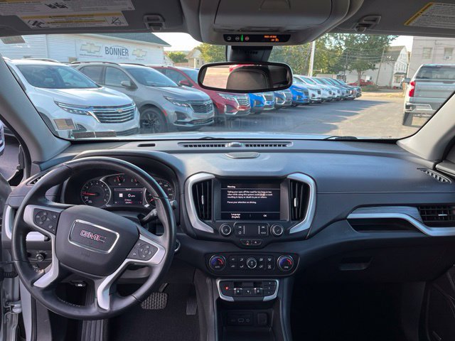 Used 2022 GMC Terrain SLT w/ Infotainment Package II AWD/4WD image 13