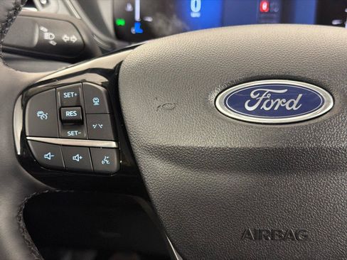 Used 2025 Ford Escape SE FWD image 28