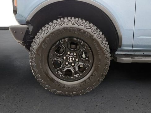 Used 2024 Ford Bronco Wildtrak image 9
