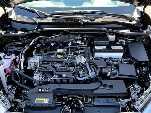 Certified 2026 Toyota Corolla Cross LE image 31