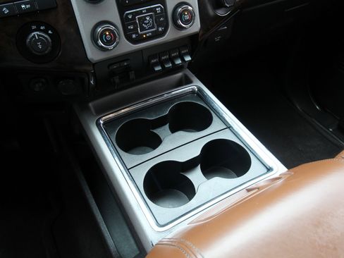 Used 2016 Ford F250 Platinum w/ FX4 Off-Road Package image 37