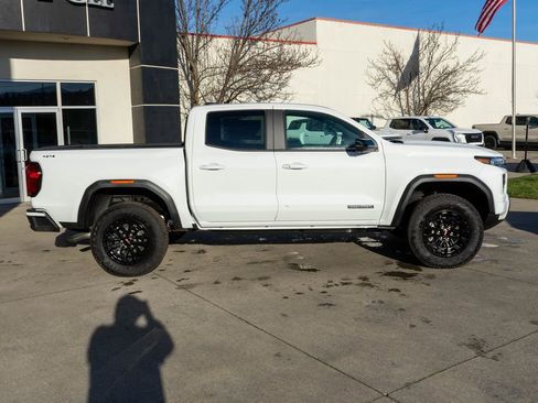 New 2026 GMC Canyon Elevation w/ Convenience Package image 8