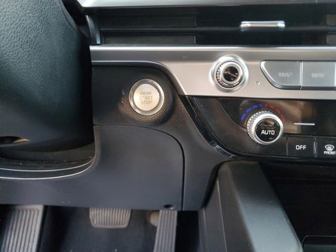 Used 2023 Kia Telluride LX image 23