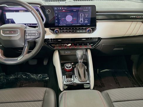 Used 2024 GMC Canyon AT4X image 27