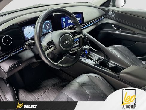 Used 2022 Hyundai Elantra Limited FWD image 12