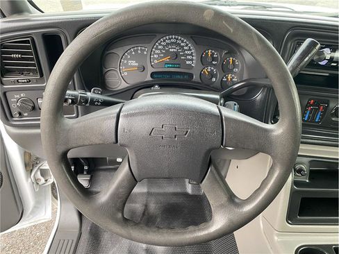 Used 2004 Chevrolet Silverado 1500 W/T w/ Light Duty Power Package image 13