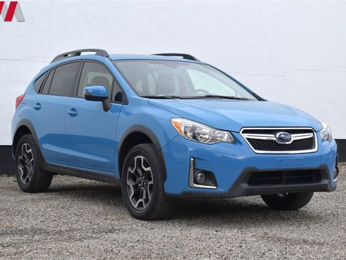 Used 2017 Subaru Crosstrek 2.0i Limited image 1