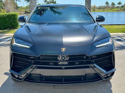 Used 2024 Lamborghini Urus S image 2