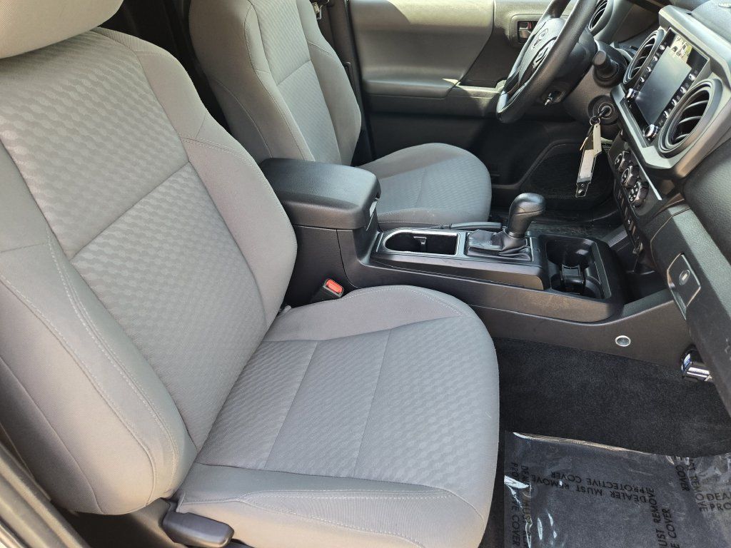 Used 2022 Toyota Tacoma SR RWD image 14