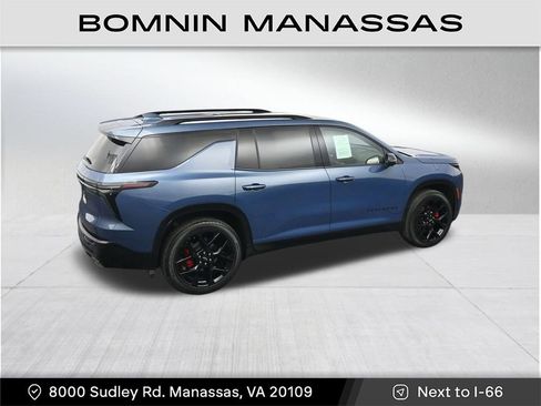 Used 2024 Chevrolet Traverse RS image 19