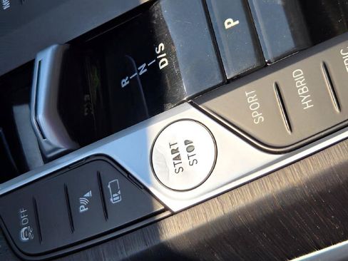 Used 2024 BMW 330e xDrive AWD/4WD image 27