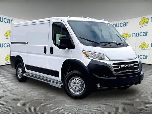 Used 2025 RAM ProMaster 2500 w/ U-Haul Equipment Group FWD image 1