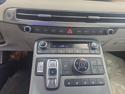 Used 2024 Hyundai Palisade Limited AWD/4WD image 14