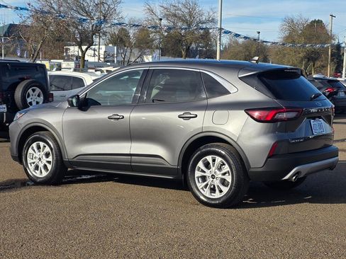 Used 2024 Ford Escape Active image 2