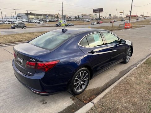 Used 2017 Acura TLX V6 SH-AWD w/ Technology Pkg image 5