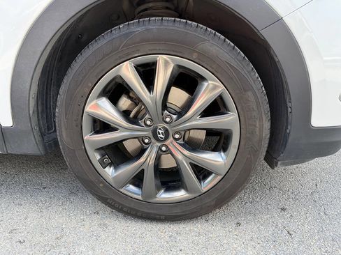 Used 2017 Hyundai Santa Fe Sport FWD image 6