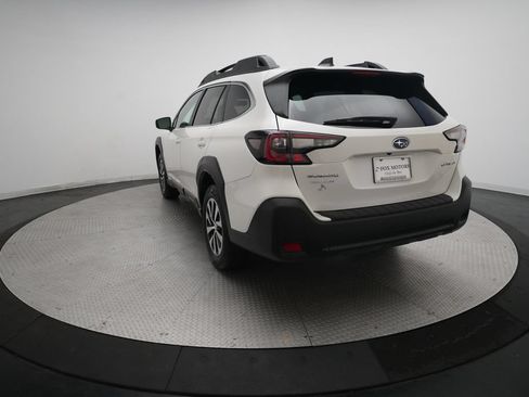 Used 2025 Subaru Outback Premium AWD/4WD image 35