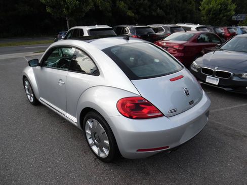 Used 2012 Volkswagen Beetle 2.5 FWD image 3